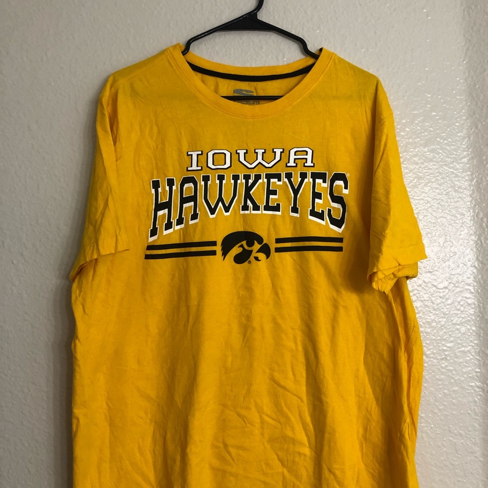 Iowa Hawkeyes Men’s Yellow T-Shirt- Stadium Athletics- XL